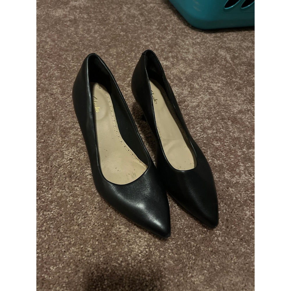 Clark's kitten heel